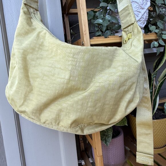 Baggu Medium Nylon Crescent Bag Butter - Picture 5 of 9